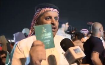 مواطن عائد من السودان: لن تكون يتيمًا وحكومتك سعودية