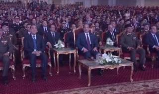 الرئيس
      السيسى
      يشاهد
      فيلما
      تسجيليا
      بعنوان:
      "ذكريات
      العيد"