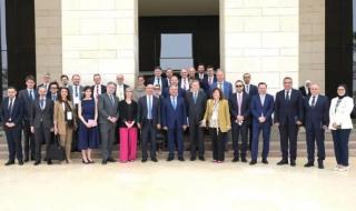 وزير
      الصناعة
      والنقل
      يبحث
      مع
      ممثلي
      29
      شركة
      ومؤسسة
      فرنسية
      فرص
      الاستثمار...اليوم
      الأربعاء،
      9
      أبريل
      2025
      10:36
      صـ
       
      منذ
      48
      دقيقة