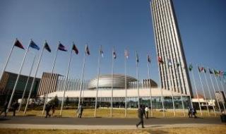 مندوب
      مصر
      بالاتحاد
      الإفريقى
      يؤكد
      دعم
      القاهرة
      الكامل
      للجهود
      القارية
      الرامية
      إلى
      تسوية
      النزاعات