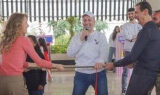 بشار
      الأسد
      وزوجته
      يلعبان
      "شد
      الحبل"
      في
      شوارع
      روسيا..
      اعرف
      حقيقة
      الصورة