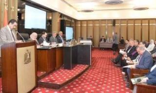 التنمية
      المحلية:
      إعداد
      مشروع
      قانون
      لتنظيم
      الأسواق
      والتصدى
      للعشوائية
