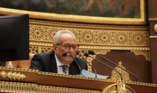 وكيل
      الشيوخ
      يرفع
      الجلسة
      العامة
      ويدعو
      لأخرى
      18
      مايو