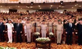 وزير
      الدفاع
      يشهد
      مناقشة
      البحث
      الرئيسى
      لهيئة
      البحوث
      العسكرية..
      فيديو