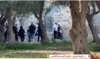 خطيب
      الأقصى
      للقاهرة
      الإخبارية":
      الاحتلال
      حول
      القدس
      لثكنة
      عسكرية
      ويحاصر
      الأبواب