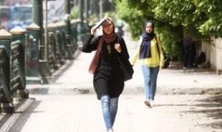 حر
      لا
      يُطاق
      ورياح
      وأتربة..
      تفاصيل
      حالة
      الطقس
      اليوم
      الجمعة
      13
      يونيو
      2025