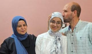 هديتي
      عربية
      ..
      وأحلم
      أن
      أكون
      طبيبة