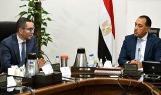 رئيس
      الوزراء
      يتابع
      مع
      وزير
      الاستثمار
      جهود
      تطوير
      منظومة
      الإفراج
      الجمركى