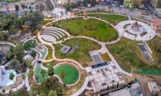 نافورة
      أثرية
      وبرجولات
      رومانية..
      اكتشف
      أسرار
      تجديد
      حديقة
      الأزبكية
      التاريخية