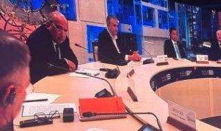 وزير
      الكهرباء
      يشارك
      فى
      مائدة
      مستديرة
      برئاسة
      بوتين
      حول
      الطاقة
      الذرية