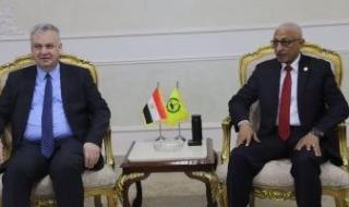 سفير
      ألمانيا
      يزور
      العريش
      ويشيد
      بدور
      مصر
      فى
      تسهيل
      إدخال
      المساعدات
      إلى
      غزة