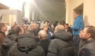 إغلاق
      صناديق
      الاقتراع
      بفرنسا
      فى
      أول
      يوم
      من
      المرحلة
      الثانية
      لانتخابات
      النواب