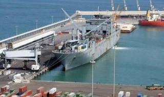 إغلاق
      ميناء
      العريش
      البحري
      لسوء
      الأحوال
      الجوية