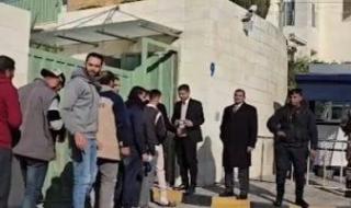 بدء
      الاقتراع
      فى
      ثانى
      أيام
      الإعادة
      من
      المرحلة
      الثانية
      لانتخابات
      النواب
      بالخارج