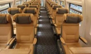 قطار
      تالجو..
      مواعيد
      الرحلات
      على
      خطوط
      السكة
      الحديد