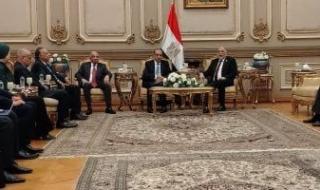 وزير
      الخارجية:
      حياة
      كريمة
      نموذج
      عملى
      لحقوق
      الإنسان
      فى
      مصر