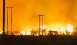 حريق
      ضخم
      فى
      مصفاة
      نفط
      بهافانا
      يثير
      حالة
      طوارئ
      فى
      كوبا