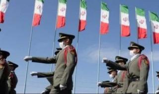 الحرس
      الثوري
      يعلن
      استهداف
      ناقلات
      نفط
      وتعطل
      القاعدة
      الأمريكية
      في
      الكويت