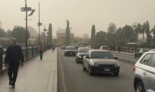 الطقس
      غدا..
      حار
      إلى
      شديد
      الحرارة
      وشبورة
      ورياح
      والعظمى
      بالقاهرة
      35
      درجة