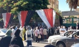 طلاب
      الثانوية
      العامة
      بالجيزة:
      النحو
      والقراءة
      أصعب
      ما
      فى
      امتحان
      اللغة
      العربية