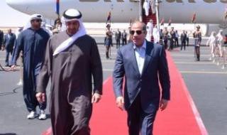صور
      استقبال
      الرئيس
      السيسى
      رئيس
      دولة
      الإمارات
      العربية
      المتحدة
      بمطار
      العلمين