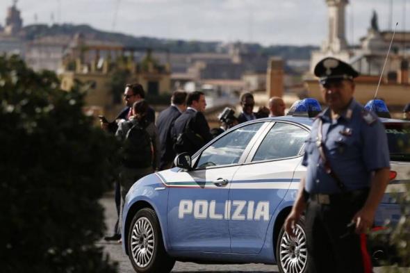 الشرطة الإيطالية تستخدم الغاز وخراطيم المياه ضد محتجين على شهادات كورونا