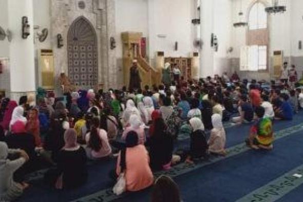 عشرات الأطفال يقبلون على البرنامج الصيفى بمسجد الرحمن بالرحاب