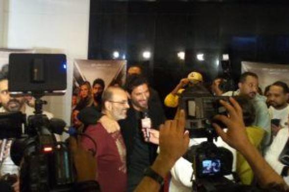 وصول حسن الرداد لحضور العرض الخاص لفيلمه "تحت تهديد السلاح"