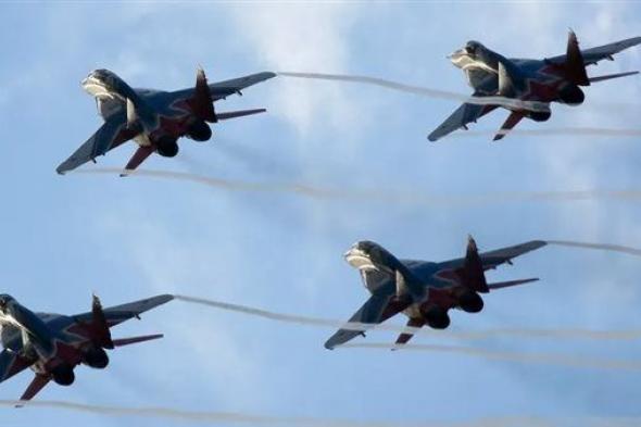عقوبات أمريكية تستهدف القوات الجوية الروسيةالجمعة 09/ديسمبر/2022 - 09:51 م
وأعلن مجلس الأمن القومي الأمريكي: عن فرض عقوبات على 3 جهات روسية متورطة في تزويد موسكو بالطائرات المسيرة الإيرانية لاستخدامها في أوكرانيا.
