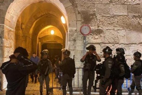 الشرطة الإسرائيلية تقتحم المسجد الأقصى وإصابة مستوطن في إطلاق نار شرق القدسالخميس 06/أبريل/2023 - 11:02 م
اقتحمت قوات تابعة لشرطة الاحتلال الإسرائيلي، مساء اليوم الخميس ساحات المسجد الأقصى.