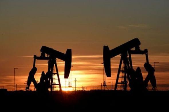 أسعار النفط تقفز 3% عند الإغلاق