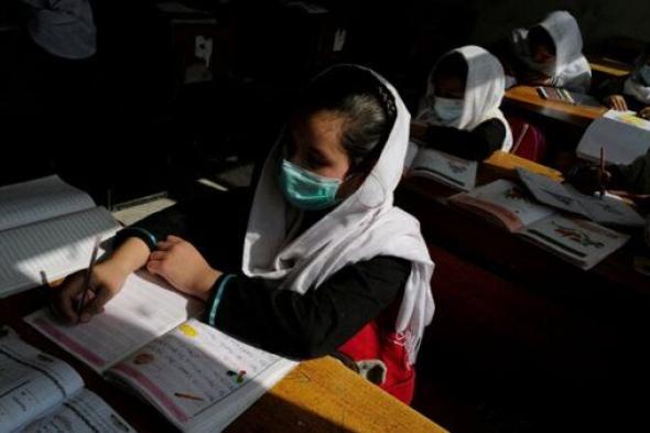 إصابة 80 تلميذة بالتسمم في أفغانستانالأحد 04/يونيو/2023 - 10:13 م
أصيب ما يقرب من 80 فتاة بالتسمم وتم نقلهن إلى المستشفى في هجومين منفصلين على مدرستهن الابتدائية في شمال أفغانستان ، وفقا لمسؤول إدارة التعليم المحلية، اليوم الأحد. ويُعتقد أن هذه هي المرة الأولى التي تشهد فيها أفغانستان هذا النوع من الاعتداءات منذ وصول طالبان إلى السلطة في أغسطس 2021 وبدء حملتها ضد