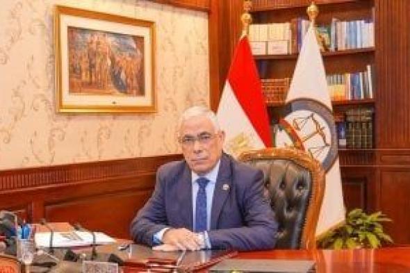 النائب
      العام
      ينعى
      وكيل
      نيابة
      بعد
      وفاته
      فى
      حادث
      سير
      أليم
      بمحور
      26
      يوليو