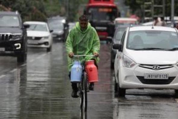 المرور
      تخصص
      أرقاما
      إغاثية
      للإبلاغ
      عن
      الحوادث
      الناتجة
      بسبب
      هطول
      الأمطار