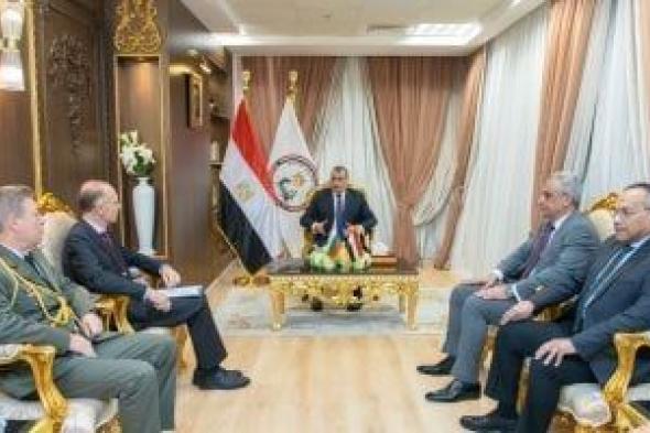 وزير
      الدولة
      للإنتاج
      الحربي
      يستقبل
      سفير
      بلغاريا
      بالقاهرة