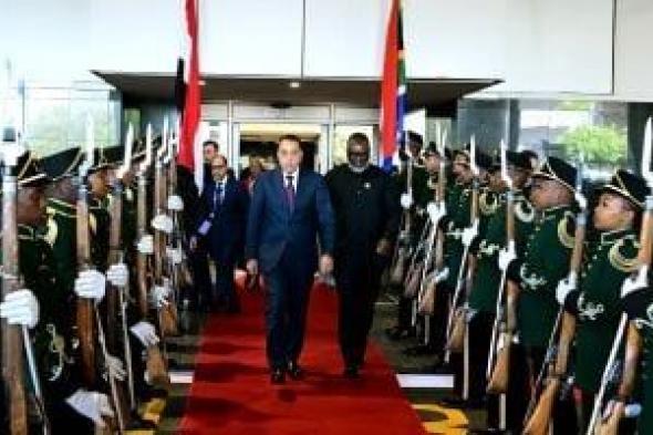 رئيس
      الوزراء
      يصل
      جوهانسبرج
      لترؤس
      وفد
      مصر
      المُشارك
      بقمة
      العشرين
      (G20)