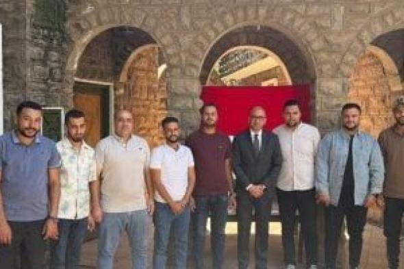 المصريون
      فى
      كينيا
      يشاركون
      فى
      التصويت
      بانتخابات
      النواب..
      صور