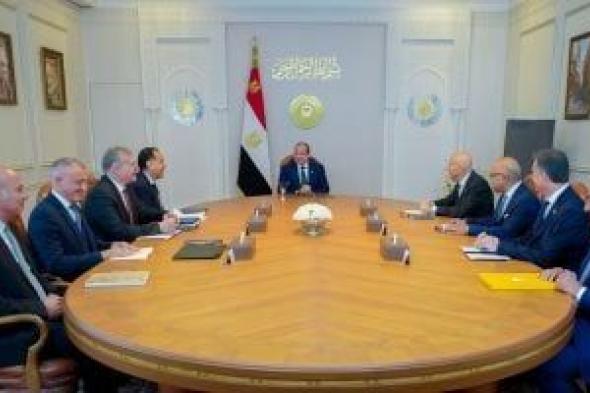 إينى
      الإيطالية
      تضخ
      استثمارا
      إضافيا
      فى
      مصر
      بـ8
      مليارات
      دولار
      بقطاع
      الغاز