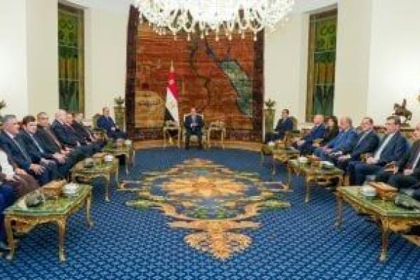 الرئيس
      السيسى
      يثمن
      انعقاد
      الدورة
      التاسعة
      للجنة
      العليا
      المصرية
      الجزائرية
      فى
      القاهرة