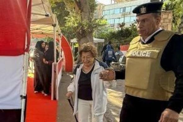 الداخلية
      تحمى
      إرادة
      المصريين..
      المواطنون
      يشيدون
      بتصدى
      الشرطة
      للخروقات
      الانتخابية