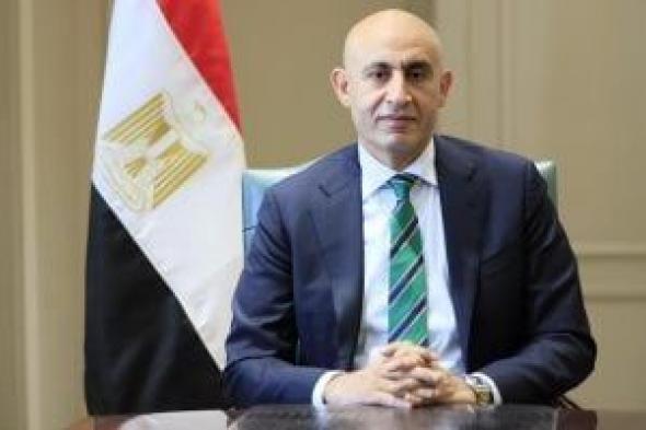 وزير
      التعليم
      يصدر
      قرارا
      بشأن
      إعادة
      نظام
      الدراسة
      والامتحانات
      بمدارس
      المتفوقين