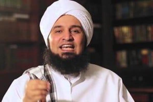 الحبيب
      علي
      الجفري
      يشكر
      الشركة
      المتحدة
      على
      ظهور
      دولة
      التلاوة
      فى
      أبهى
      صورة