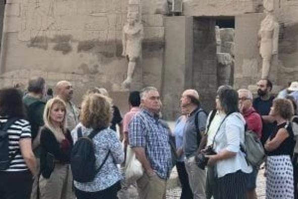 الأقصر
      تتألق
      فى
      الشتاء..
      انتعاش
      كبير
      فى
      زيارات
      الكرنك
      والأقصر..
      صور