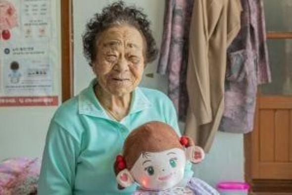 دمى
      أنيسة
      تُخفف
      عزلة
      كبار
      السن
      فى
      كوريا
      الجنوبية..
      صور