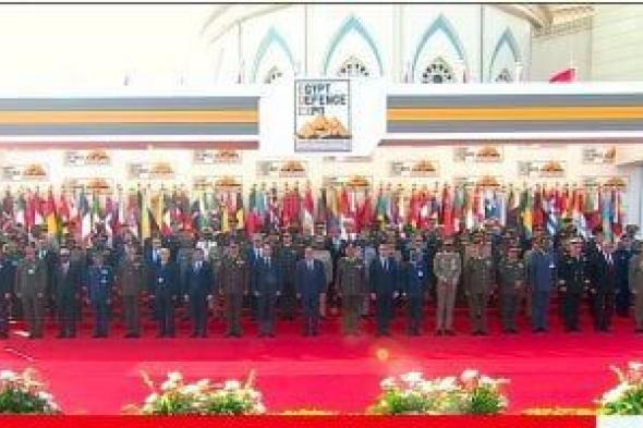 الرئيس
      السيسى
      يتوسط
      صورة
      تذكارية
      مع
      المشاركين
      فى
      معرض
      إيديكس
      2025