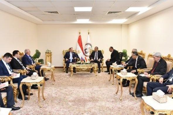 ضمن
      فاعليات
      معرض
      EDEX
      2025..
      وزير
      الدولة
      للإنتاج
      الحربي