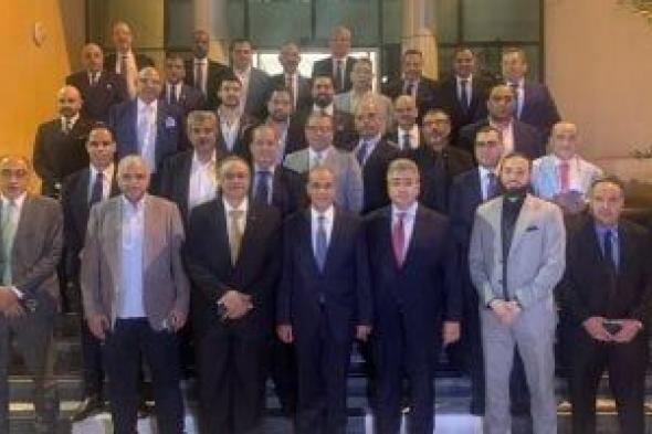 وزير
      الخارجية
      يلتقى
      الجالية
      المصرية
      فى
      قطر..
      صور