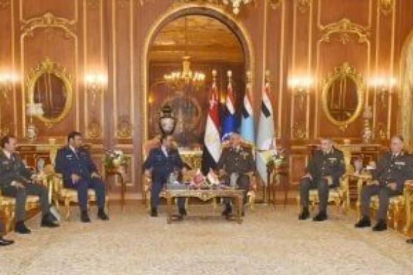 الفريق
      أحمد
      خليفة
      يلتقى
      رئيس
      أركان
      القوات
      المسلحة
      القطرية