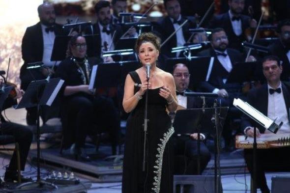 أنوشكا
      تتألق
      في
      ليلة
      غنائية
      استثنائية
      بدار
      الأوبرا
      لاستقبال