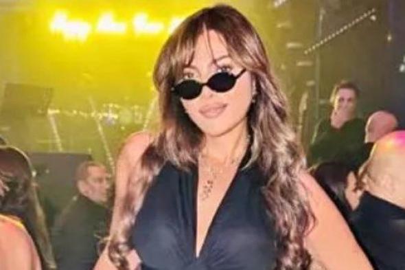 بفستان
      أسود
      مكشوف..
      ريهام
      حجاج
      تلفت
      الأنظار
      بأحدث
      ظهور
      لها